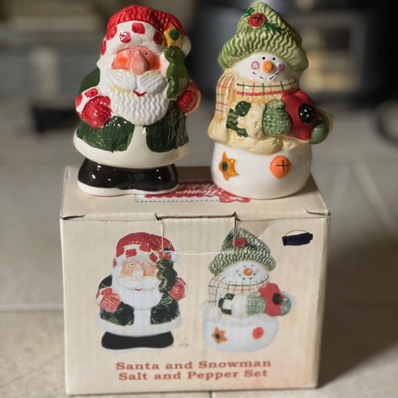 Vintage Christmas Salt And Pepper Shakers